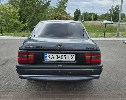 Серый Опель Вектра, объемом двигателя 2 л и пробегом 300 тыс. км за 1900 $, фото 7 на Automoto.ua