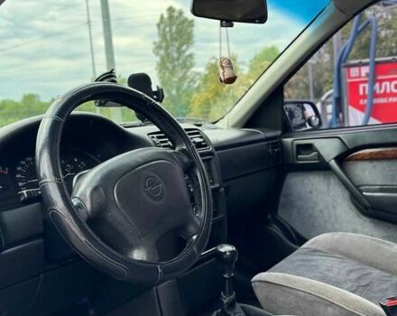 Серый Опель Вектра, объемом двигателя 2 л и пробегом 300 тыс. км за 1900 $, фото 28 на Automoto.ua