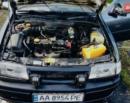 Серый Опель Вектра, объемом двигателя 1.8 л и пробегом 445 тыс. км за 1070 $, фото 2 на Automoto.ua