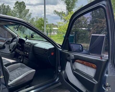 Серый Опель Вектра, объемом двигателя 2 л и пробегом 300 тыс. км за 1900 $, фото 23 на Automoto.ua