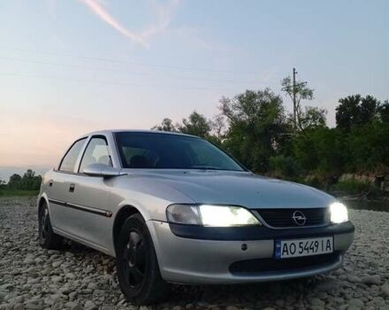 Серый Опель Вектра, объемом двигателя 1.8 л и пробегом 290 тыс. км за 1900 $, фото 1 на Automoto.ua