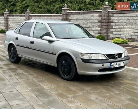 Серый Опель Вектра, объемом двигателя 1.8 л и пробегом 300 тыс. км за 1200 $, фото 1 на Automoto.ua