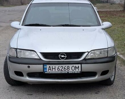 Серый Опель Вектра, объемом двигателя 1.8 л и пробегом 234 тыс. км за 1999 $, фото 5 на Automoto.ua