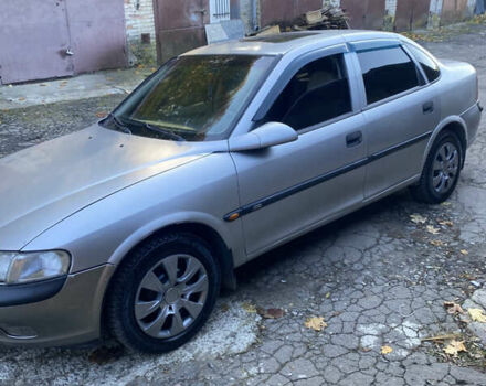 Серый Опель Вектра, объемом двигателя 1.6 л и пробегом 400 тыс. км за 1650 $, фото 3 на Automoto.ua