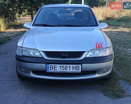 Серый Опель Вектра, объемом двигателя 1.6 л и пробегом 351 тыс. км за 2600 $, фото 1 на Automoto.ua