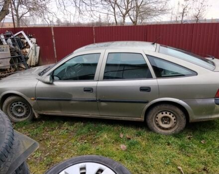 Сірий Опель Вектра, об'ємом двигуна 1.8 л та пробігом 300 тис. км за 650 $, фото 1 на Automoto.ua