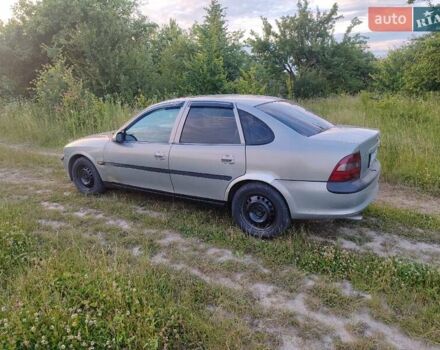 Сірий Опель Вектра, об'ємом двигуна 1.8 л та пробігом 55 тис. км за 1300 $, фото 8 на Automoto.ua