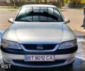 Сірий Опель Вектра, об'ємом двигуна 1.8 л та пробігом 350 тис. км за 2300 $, фото 1 на Automoto.ua
