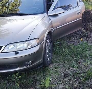 Серый Опель Вектра, объемом двигателя 2 л и пробегом 300 тыс. км за 2000 $, фото 2 на Automoto.ua