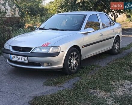 Серый Опель Вектра, объемом двигателя 1.6 л и пробегом 351 тыс. км за 2600 $, фото 2 на Automoto.ua