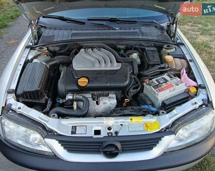 Серый Опель Вектра, объемом двигателя 1.6 л и пробегом 351 тыс. км за 2600 $, фото 10 на Automoto.ua