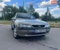 Серый Опель Вектра, объемом двигателя 1.6 л и пробегом 300 тыс. км за 2100 $, фото 2 на Automoto.ua