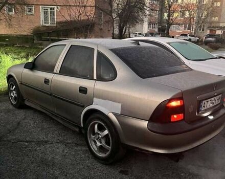 Серый Опель Вектра, объемом двигателя 1.6 л и пробегом 340 тыс. км за 1900 $, фото 6 на Automoto.ua