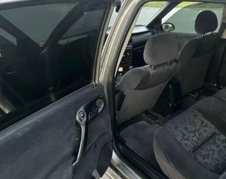 Сірий Опель Вектра, об'ємом двигуна 1.6 л та пробігом 300 тис. км за 1700 $, фото 2 на Automoto.ua