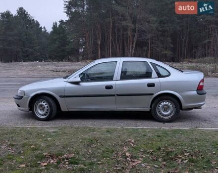 Серый Опель Вектра, объемом двигателя 1.8 л и пробегом 234 тыс. км за 1999 $, фото 1 на Automoto.ua