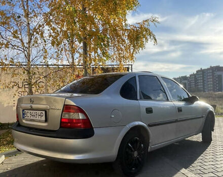 Серый Опель Вектра, объемом двигателя 1.6 л и пробегом 332 тыс. км за 1870 $, фото 7 на Automoto.ua