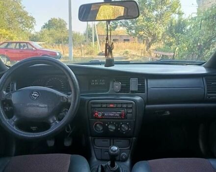 Серый Опель Вектра, объемом двигателя 1.6 л и пробегом 351 тыс. км за 2600 $, фото 6 на Automoto.ua