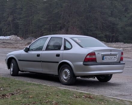 Серый Опель Вектра, объемом двигателя 1.8 л и пробегом 234 тыс. км за 1999 $, фото 2 на Automoto.ua