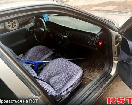 Серый Опель Вектра, объемом двигателя 1.8 л и пробегом 0 тыс. км за 2600 $, фото 5 на Automoto.ua