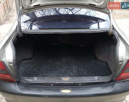 Сірий Опель Вектра, об'ємом двигуна 1.6 л та пробігом 300 тис. км за 900 $, фото 6 на Automoto.ua