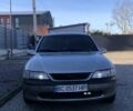 Серый Опель Вектра, объемом двигателя 1.8 л и пробегом 520 тыс. км за 2000 $, фото 1 на Automoto.ua