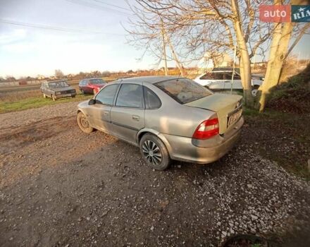 Серый Опель Вектра, объемом двигателя 2 л и пробегом 250 тыс. км за 1350 $, фото 4 на Automoto.ua