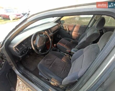 Серый Опель Вектра, объемом двигателя 2 л и пробегом 250 тыс. км за 1350 $, фото 5 на Automoto.ua