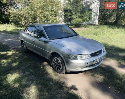 Серый Опель Вектра, объемом двигателя 2 л и пробегом 200 тыс. км за 2299 $, фото 1 на Automoto.ua