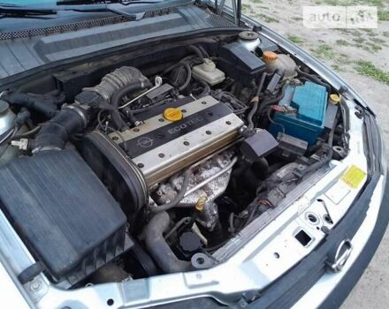 Серый Опель Вектра, объемом двигателя 1.8 л и пробегом 326 тыс. км за 3200 $, фото 9 на Automoto.ua