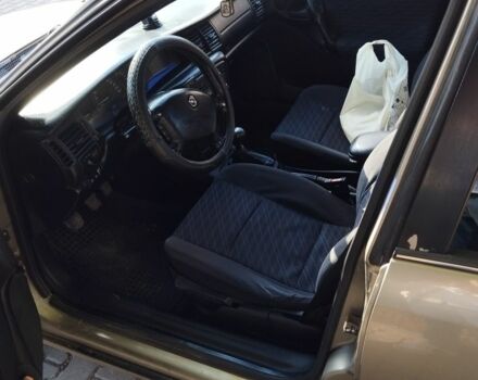 Сірий Опель Вектра, об'ємом двигуна 2 л та пробігом 270 тис. км за 1800 $, фото 5 на Automoto.ua
