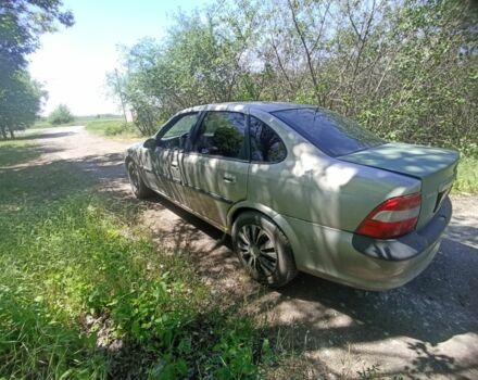 Сірий Опель Вектра, об'ємом двигуна 2 л та пробігом 200 тис. км за 1450 $, фото 5 на Automoto.ua