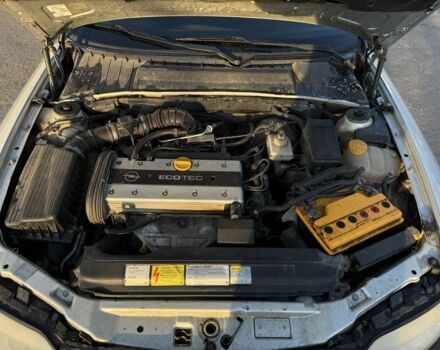 Сірий Опель Вектра, об'ємом двигуна 2 л та пробігом 270 тис. км за 1999 $, фото 7 на Automoto.ua