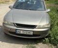 Сірий Опель Вектра, об'ємом двигуна 0 л та пробігом 250 тис. км за 700 $, фото 1 на Automoto.ua