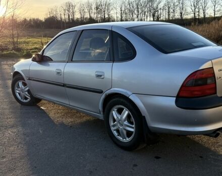 Сірий Опель Вектра, об'ємом двигуна 2 л та пробігом 270 тис. км за 1999 $, фото 4 на Automoto.ua