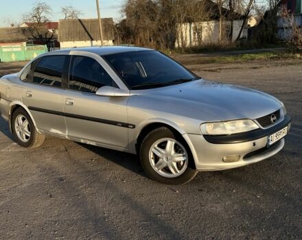 Сірий Опель Вектра, об'ємом двигуна 2 л та пробігом 270 тис. км за 1999 $, фото 2 на Automoto.ua