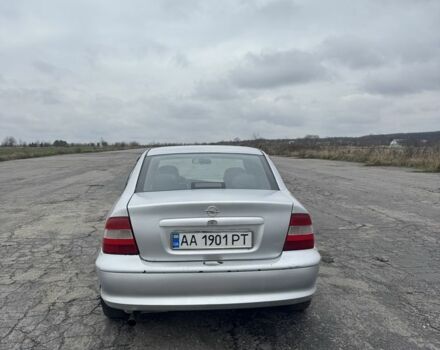 Сірий Опель Вектра, об'ємом двигуна 2 л та пробігом 319 тис. км за 1750 $, фото 5 на Automoto.ua