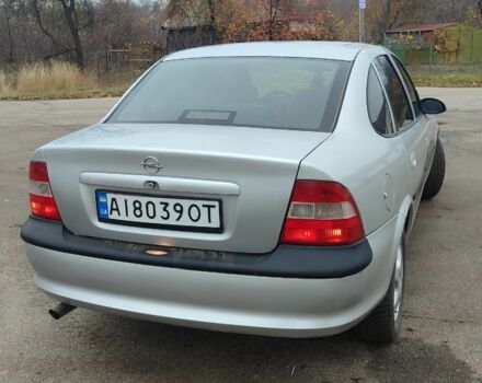 Серый Опель Вектра, объемом двигателя 1.8 л и пробегом 240 тыс. км за 2500 $, фото 2 на Automoto.ua