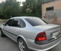 Серый Опель Вектра, объемом двигателя 2 л и пробегом 265 тыс. км за 2000 $, фото 1 на Automoto.ua