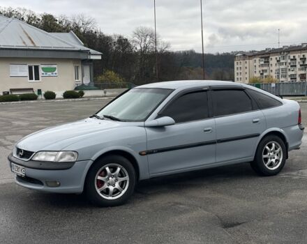 Серый Опель Вектра, объемом двигателя 2 л и пробегом 330 тыс. км за 2500 $, фото 1 на Automoto.ua