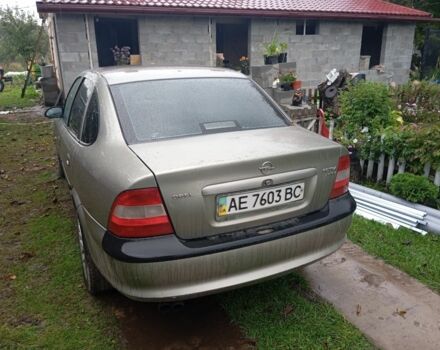 Серый Опель Вектра, объемом двигателя 2 л и пробегом 100 тыс. км за 1887 $, фото 6 на Automoto.ua