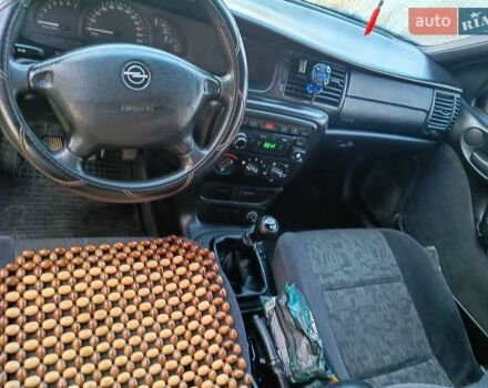 Сірий Опель Вектра, об'ємом двигуна 1.6 л та пробігом 350 тис. км за 1700 $, фото 11 на Automoto.ua