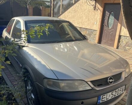Сірий Опель Вектра, об'ємом двигуна 1.6 л та пробігом 210 тис. км за 800 $, фото 1 на Automoto.ua