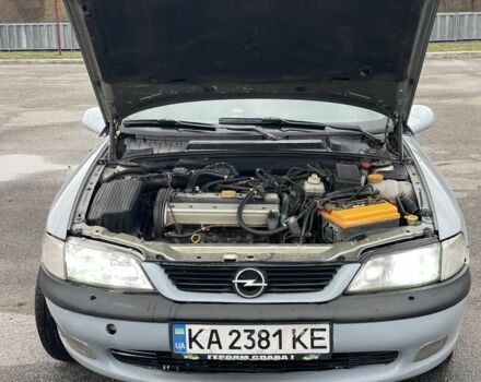 Серый Опель Вектра, объемом двигателя 2 л и пробегом 330 тыс. км за 2500 $, фото 7 на Automoto.ua