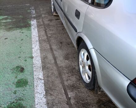 Серый Опель Вектра, объемом двигателя 0 л и пробегом 350 тыс. км за 1800 $, фото 1 на Automoto.ua