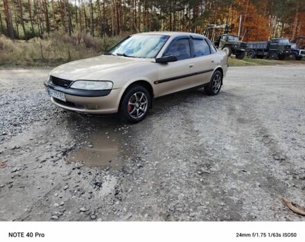 Сірий Опель Вектра, об'ємом двигуна 2 л та пробігом 345 тис. км за 2000 $, фото 3 на Automoto.ua