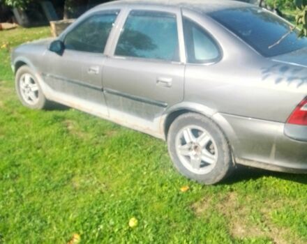 Сірий Опель Вектра, об'ємом двигуна 2 л та пробігом 300 тис. км за 606 $, фото 1 на Automoto.ua
