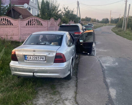 Серый Опель Вектра, объемом двигателя 2 л и пробегом 200 тыс. км за 2300 $, фото 2 на Automoto.ua