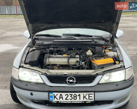 Серый Опель Вектра, объемом двигателя 2 л и пробегом 333 тыс. км за 2400 $, фото 9 на Automoto.ua