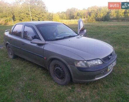 Сірий Опель Вектра, об'ємом двигуна 1.6 л та пробігом 250 тис. км за 2500 $, фото 3 на Automoto.ua