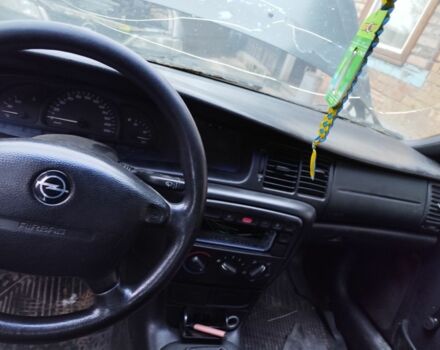 Сірий Опель Вектра, об'ємом двигуна 2 л та пробігом 160 тис. км за 500 $, фото 4 на Automoto.ua